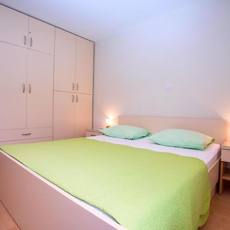 Apartmani Ribnjak Seka Омиш Экстерьер фото